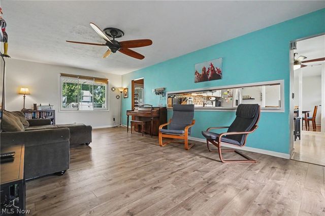 3854 Surfside Circle, Aurora, OH 44202