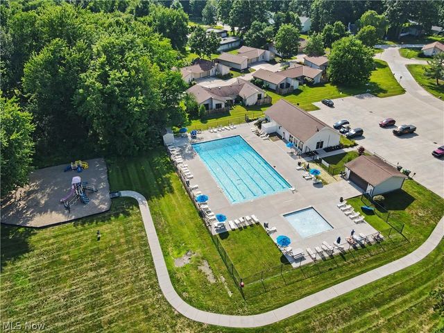 3854 Surfside Circle, Aurora, OH 44202