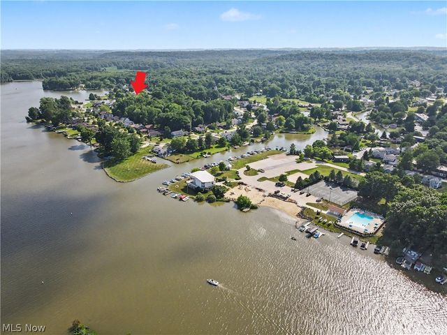 3854 Surfside Circle, Aurora, OH 44202