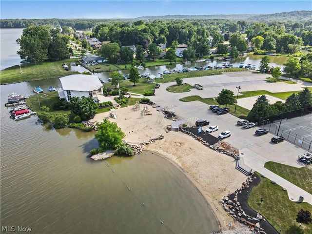 3854 Surfside Circle, Aurora, OH 44202