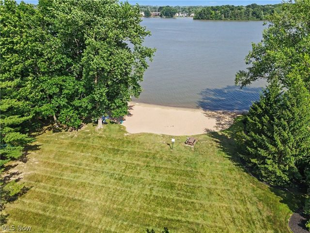 3854 Surfside Circle, Aurora, OH 44202