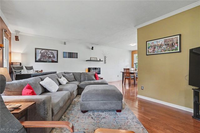 3854 Surfside Circle, Aurora, OH 44202