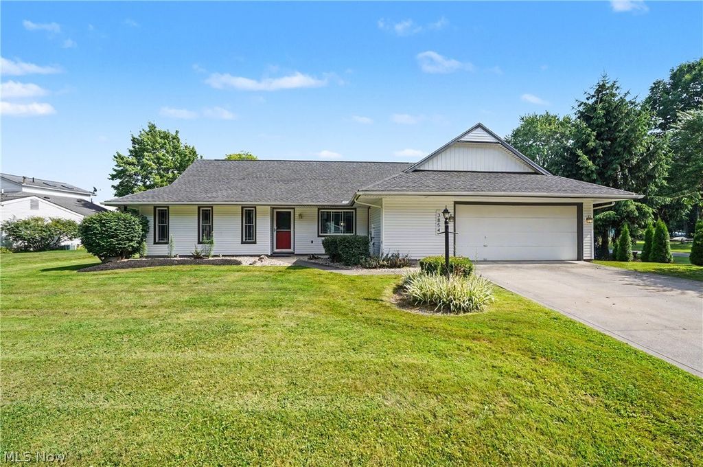3854 Surfside Circle, Aurora, OH 44202