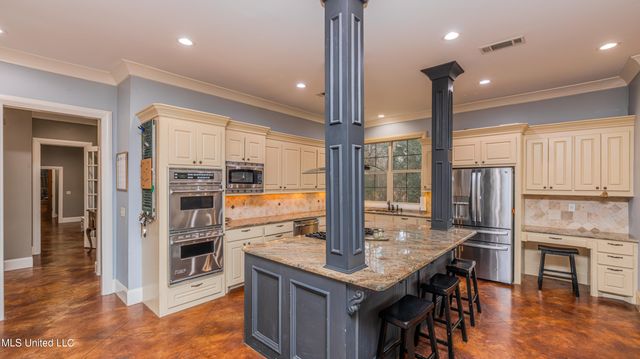 167 Lakeshire Circle, Canton, MS 39046