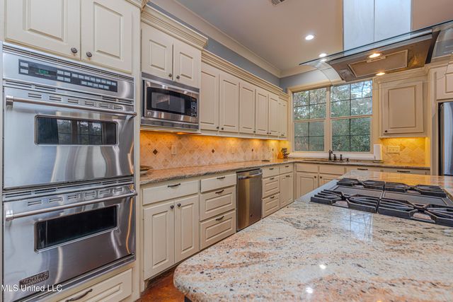 167 Lakeshire Circle, Canton, MS 39046