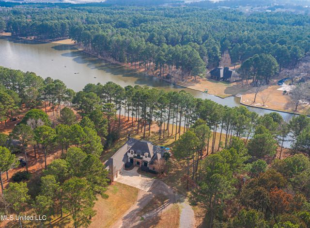 167 Lakeshire Circle, Canton, MS 39046