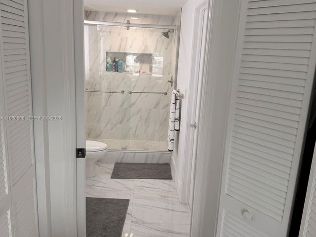 19501 W Country Club Dr 2204, Aventura, FL 33180