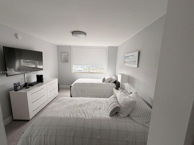 19501 W Country Club Dr 2204, Aventura, FL 33180