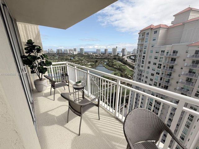 19501 W Country Club Dr 2204, Aventura, FL 33180