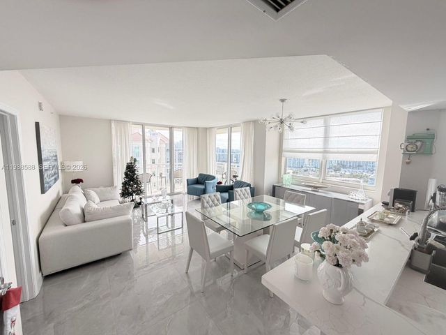 19501 W Country Club Dr 2204, Aventura, FL 33180