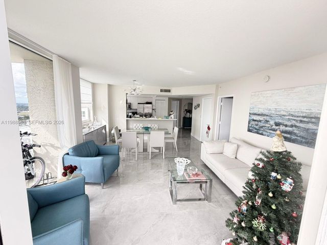 19501 W Country Club Dr 2204, Aventura, FL 33180