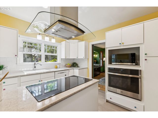 3302 Ne 14TH Ave, Portland, OR 97212