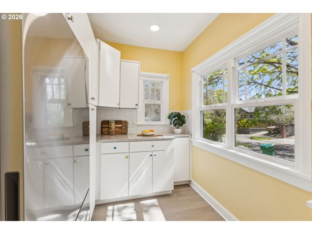 3302 Ne 14TH Ave, Portland, OR 97212