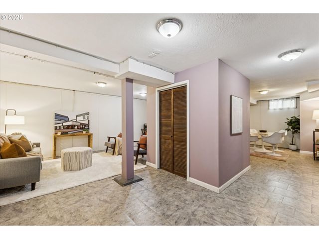 3302 Ne 14TH Ave, Portland, OR 97212