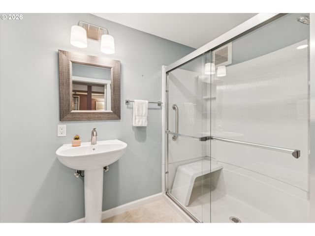 3302 Ne 14TH Ave, Portland, OR 97212