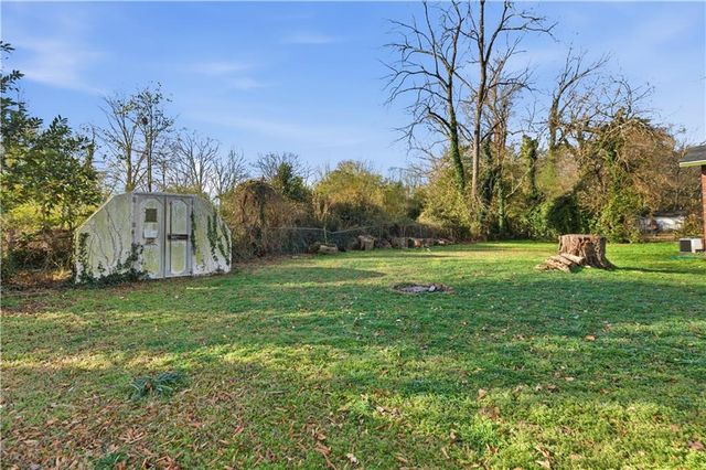 101 Pine Circle, Jonesboro, GA 30236