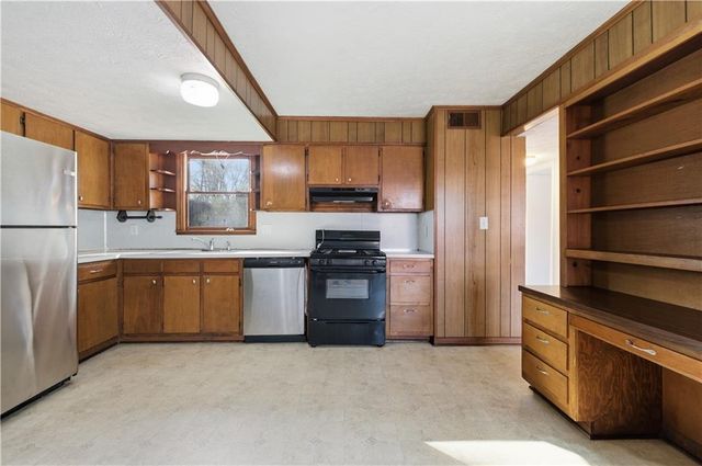 101 Pine Circle, Jonesboro, GA 30236