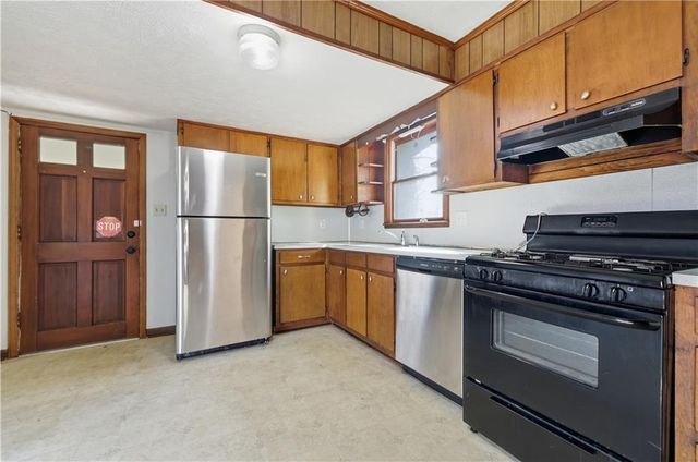 101 Pine Circle, Jonesboro, GA 30236