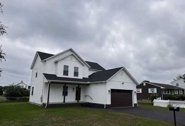 33 Polaski Ave, Chicopee, MA 01013