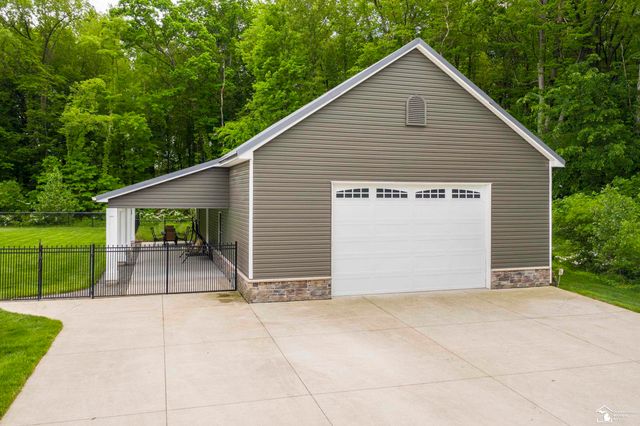 1501 W Dean Road, Bedford Twp, MI 48182
