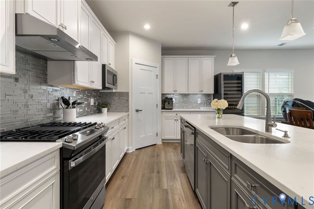 6249 Deer Summit Ct, Moseley, VA 23120