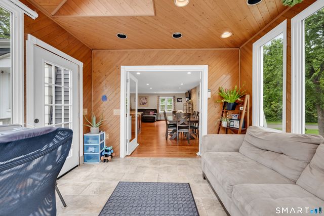 89 Shweky Lane, Southington, CT 06489