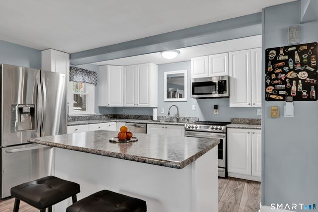 89 Shweky Lane, Southington, CT 06489