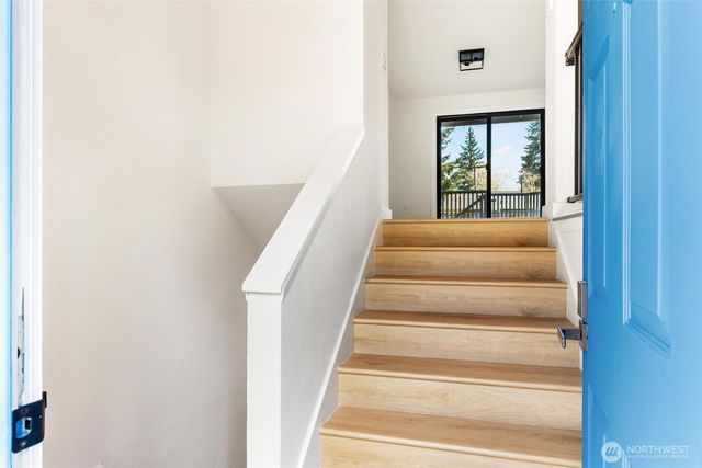 32910 30th Avenue SW, Federal Way, WA 98023