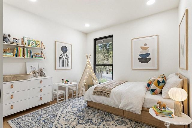 32910 30th Avenue SW, Federal Way, WA 98023