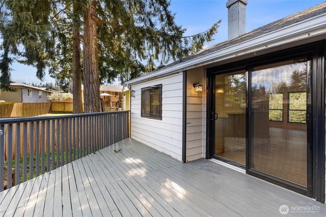 32910 30th Avenue SW, Federal Way, WA 98023