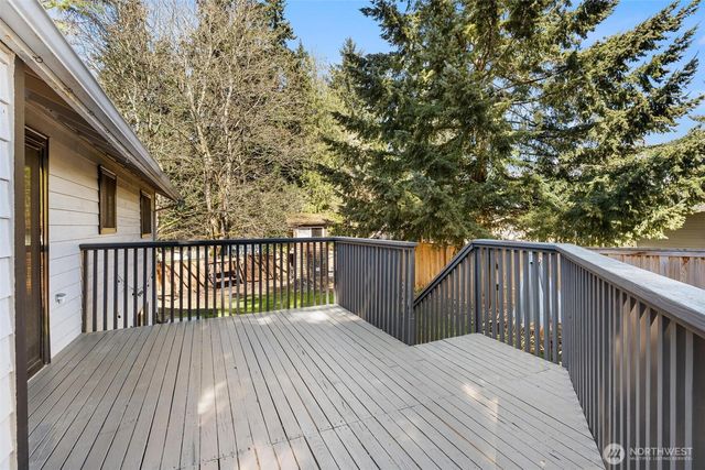 32910 30th Avenue SW, Federal Way, WA 98023