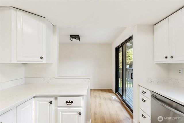 32910 30th Avenue SW, Federal Way, WA 98023