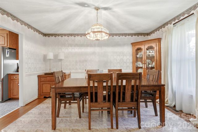 6181 Willowbottom Road, Hickory, NC 28602