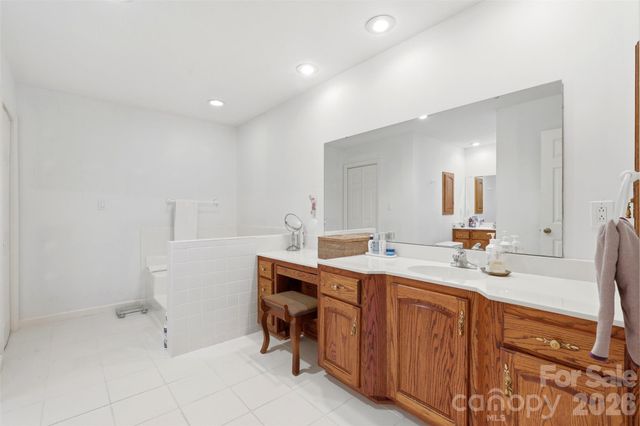 6181 Willowbottom Road, Hickory, NC 28602