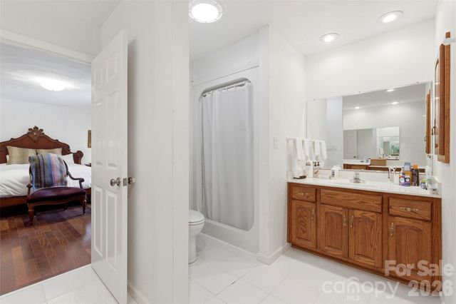 6181 Willowbottom Road, Hickory, NC 28602