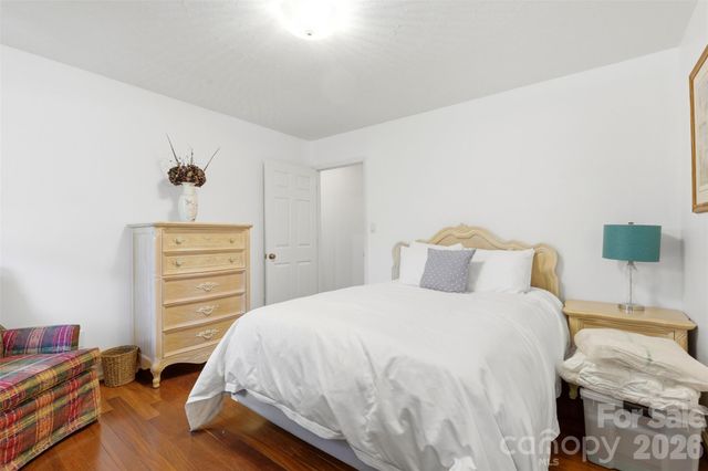 6181 Willowbottom Road, Hickory, NC 28602