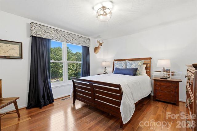 6181 Willowbottom Road, Hickory, NC 28602