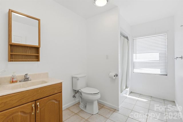 6181 Willowbottom Road, Hickory, NC 28602
