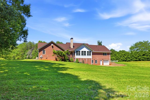 6181 Willowbottom Road, Hickory, NC 28602