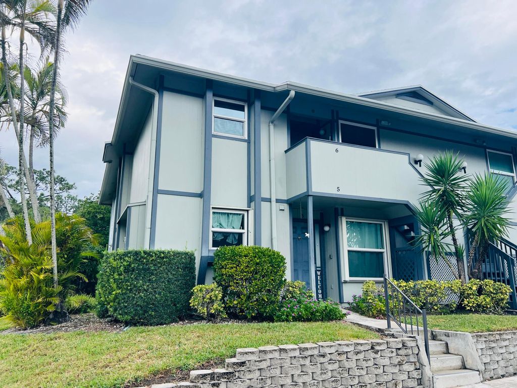 8388 SE Croft Circle P-6, Hobe Sound, FL 33455