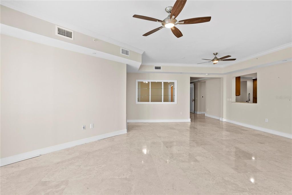 Image 12 of property listing at 300 BEACH DRIVE NE 1201, St Petersburg, FL 33701