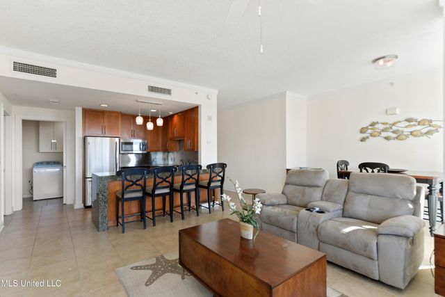 2060 Beach Boulevard, 203, Biloxi, MS 39531