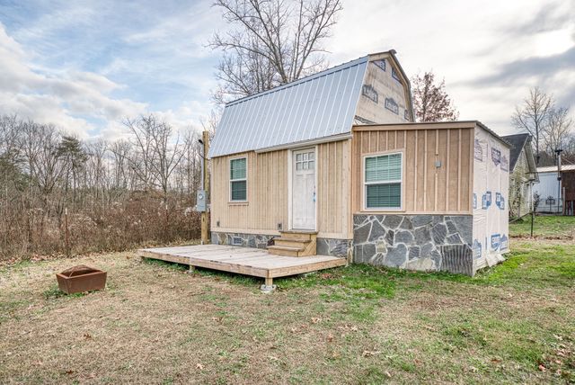 1041 Sitting Bull Pt, Crossville, TN 38572
