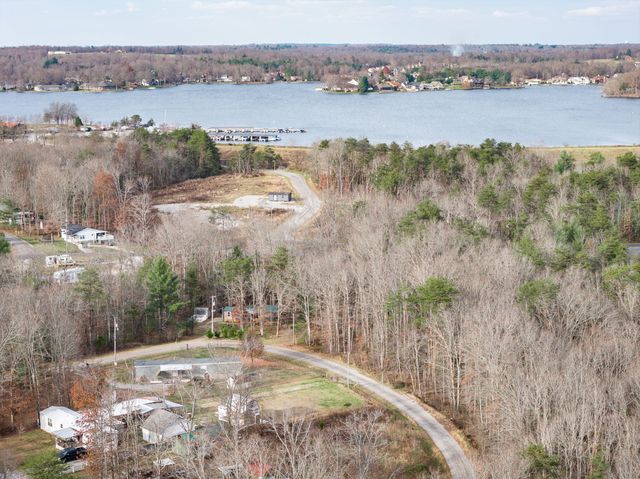 1041 Sitting Bull Pt, Crossville, TN 38572