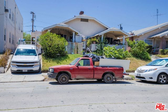 423 N Serrano Avenue, Los Angeles, CA 90004