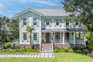 108 Live Oak Drive, Mount Pleasant, SC 29464