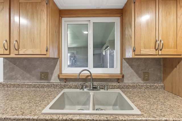 5582 E Swift Avenue, Fresno, CA 93727