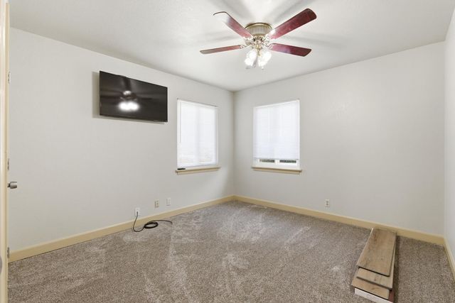 5582 E Swift Avenue, Fresno, CA 93727