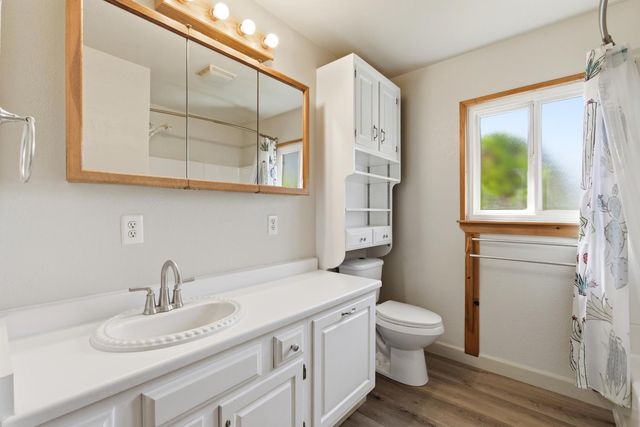 5582 E Swift Avenue, Fresno, CA 93727