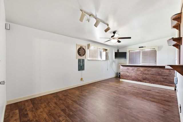 5582 E Swift Avenue, Fresno, CA 93727